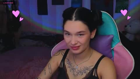 Freya  IM NONUDE online show from 09/23/25, 12:24