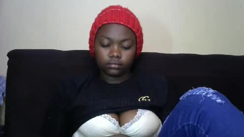 Snapshot of mellcy chatting on 03/08/25, 10:43 mell online show from 03/08/25, 10:43