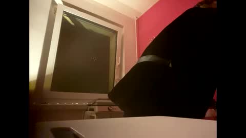 Melli online show from 12/28/24, 05:46