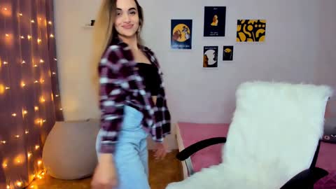 Tessa online show from 12/06/24, 07:45