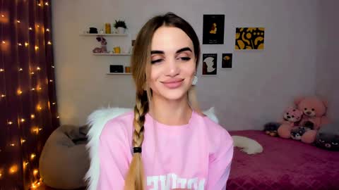 Tessa online show from 12/08/24, 12:07