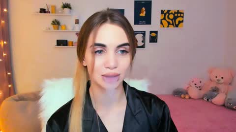 Tessa online show from 01/09/25, 08:44