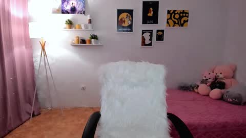 Tessa online show from 02/27/25, 12:32