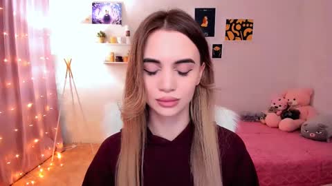 Tessa online show from 02/27/25, 09:58