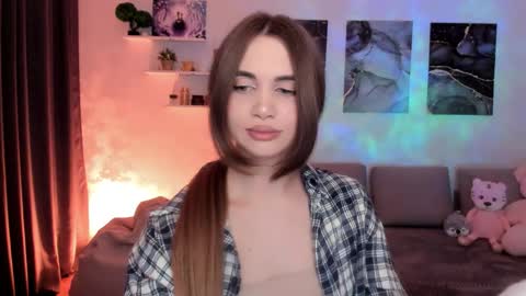 Tessa online show from 04/08/26, 10:10