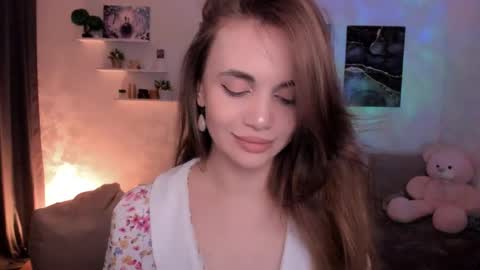 Snapshot of mellifluoustess chatting on 05/05/26, 09:23 Tessa online show from 05/05/26, 09:23