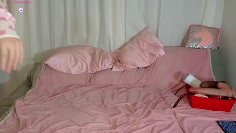 Melody Day online show from 11/12/25, 03:40