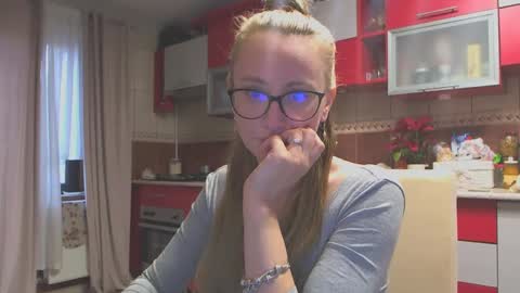 Melly online show from 01/27/25, 07:35