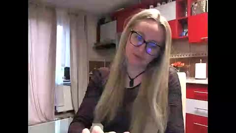 Melly online show from 02/10/26, 08:29