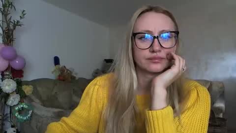 Melly online show from 03/15/26, 07:36