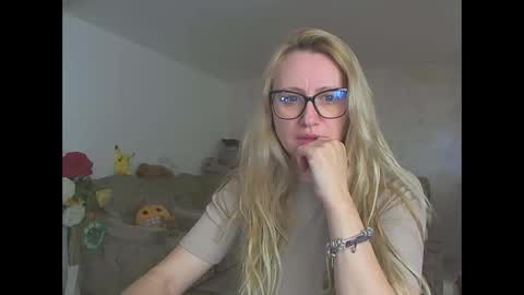 Melly online show from 04/07/26, 07:09