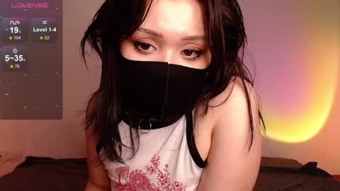 Snapshot of melmean chatting on 12/06/24, 01:11 Mel online show from 12/06/24, 01:11