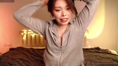 Snapshot of melmean chatting on 01/02/25, 01:51 Mel online show from 01/02/25, 01:51