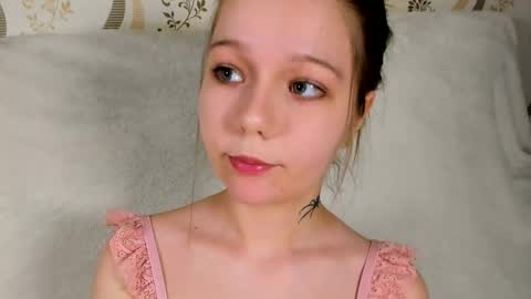 MelMooon online show from 02/13/26, 08:16