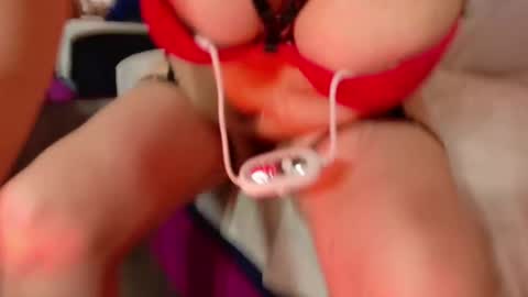 Debora online show from 10/28/25, 07:38