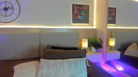 Melody online show from 10/26/25, 03:12