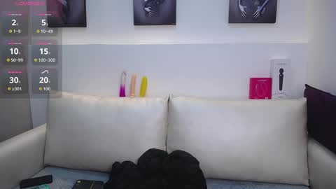 Snapshot of melodiroux_ chatting on 10/03/25, 01:30 Melodi online show from 10/03/25, 01:30