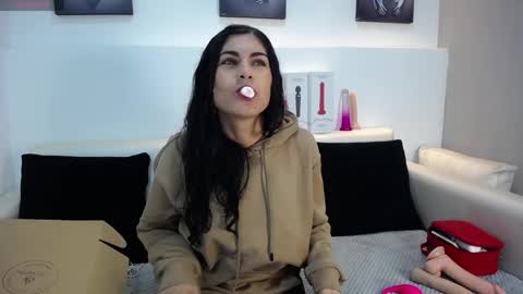 Melodi online show from 04/07/26, 01:44