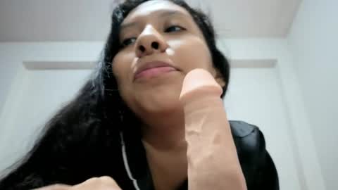 Snapshot of melody24_ chatting on 06/03/26, 04:23 melody24_ online show from 06/03/26, 04:23