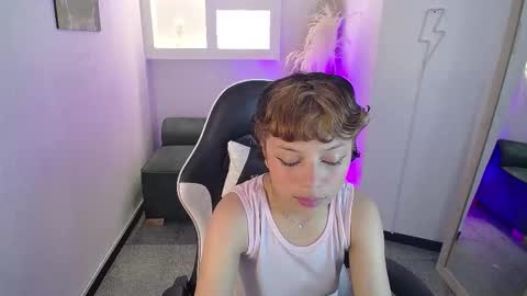 Snapshot of melody701583as chatting on 02/02/26, 12:26 melody701583as online show from 02/02/26, 12:26