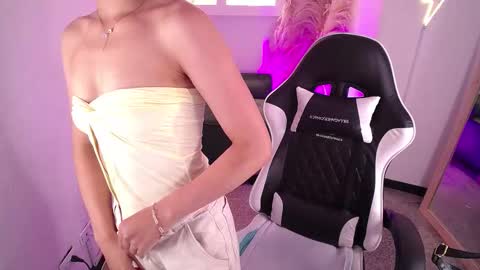 Snapshot of melody701583as chatting on 02/24/26, 01:20 melody701583as online show from 02/24/26, 01:20