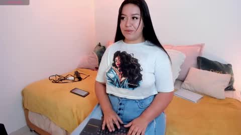  Leslie  online show from 02/13/25, 12:11