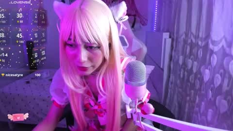 Elizabeth online show from 09/17/25, 10:22