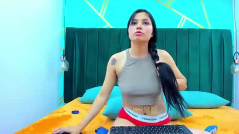 melody_kener online show from 01/13/25, 09:09