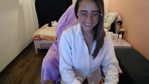 Snapshot of melody_sofia1 chatting on 12/09/24, 11:45 Melody online show from 12/09/24, 11:45