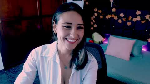 Snapshot of melody_sofia1 chatting on 09/20/25, 10:22 Melody online show from 09/20/25, 10:22