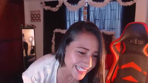 Snapshot of melody_sofia1 chatting on 10/07/25, 03:09 Melody online show from 10/07/25, 03:09