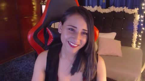 Snapshot of melody_sofia1 chatting on 10/22/25, 09:47 Melody online show from 10/22/25, 09:47