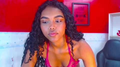 Snapshot of melody_stan chatting on 12/08/24, 01:03 I AM MELODY online show from 12/08/24, 01:03