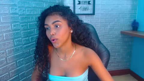 Snapshot of melody_stan chatting on 02/08/25, 05:50 I AM MELODY online show from 02/08/25, 05:50