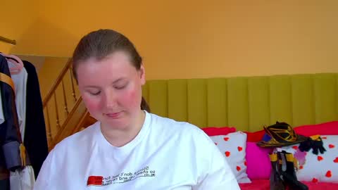 Melody online show from 04/25/26, 07:33