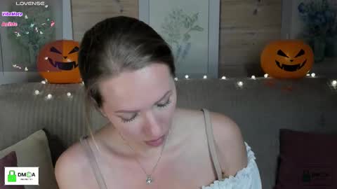 Melody My schedule this week  Wednesday Thursday Sunday online show from 10/29/25, 05:04