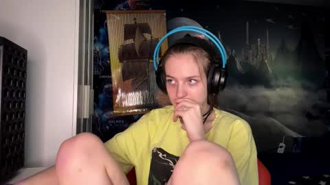 Hi Im Aria 18 years old online show from 11/02/25, 12:18