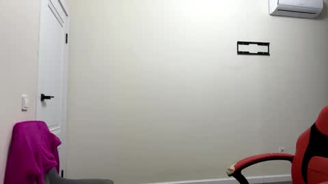 Hi Im Aria 18 years old online show from 02/02/26, 12:37