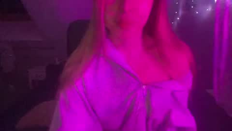 Melodie Sweet online show from 02/04/26, 07:42