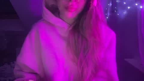 Melodie Sweet online show from 02/06/26, 07:50