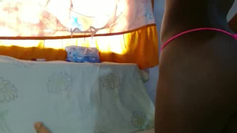 mely tomson online show from 10/17/25, 01:46