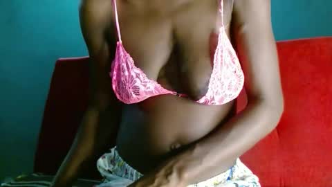 mely online show from 01/11/26, 04:50