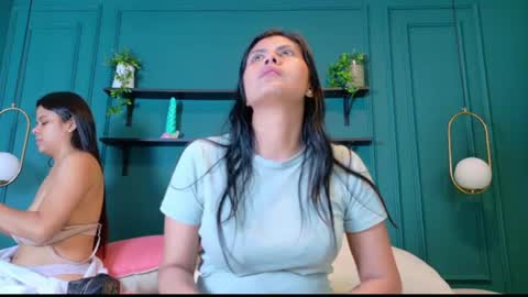 Snapshot of melydoll_ chatting on 06/13/26, 07:01 Maelly online show from 06/13/26, 07:01