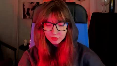 Mia online show from 10/15/25, 03:12