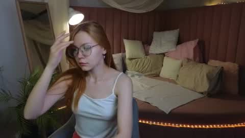 memymee_ online show from 06/18/26, 01:28