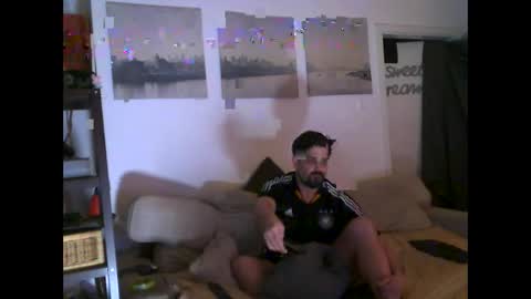 Snapshot of menace2dennis chatting on 05/22/26, 07:19 Dennis2Menace online show from 05/22/26, 07:19