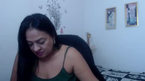 Snapshot of menfismuller1 chatting on 12/16/24, 08:37 menfismuller online show from 12/16/24, 08:37