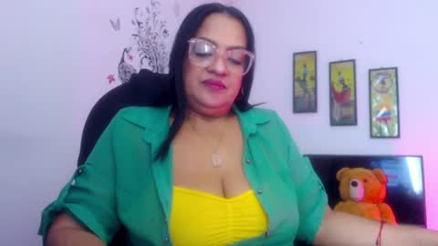 Snapshot of menfismuller1 chatting on 10/20/25, 03:45 menfismuller online show from 10/20/25, 03:45