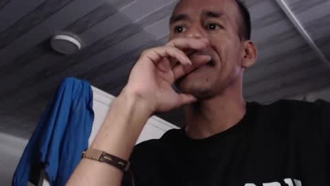 big brown online show from 02/17/25, 08:36