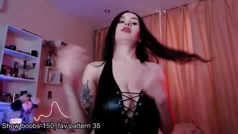 Snapshot of meow_on_da_cam chatting on 06/03/26, 01:36 meow_on_da_cam online show from 06/03/26, 01:36